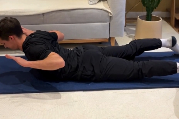 exercice 4 pour la mobilisation du dos