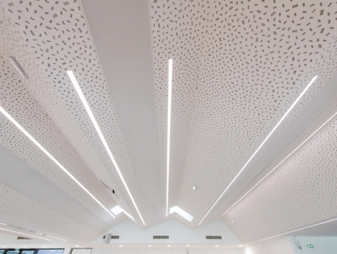 Les plafonds plâtres Knauf disposent d'excellentes performances acoustiques et permettent de redessiner les espaces